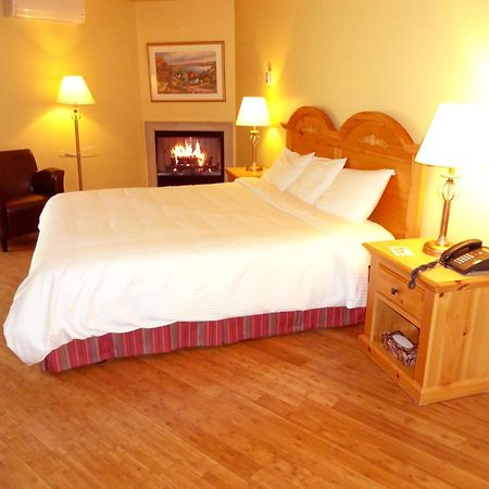 Hotel Alila Saint-Sauveur-des-Monts Esterno foto